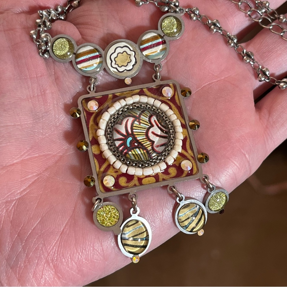 VGUVC Yoolles Estate Multicolor Silver Pendant Necklace w/Gold & Red Accents - Picture 4 of 15
